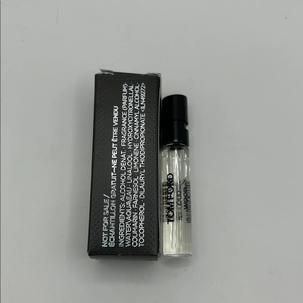 Tom Ford Oud Wood 2ml Sample Spray NWT
